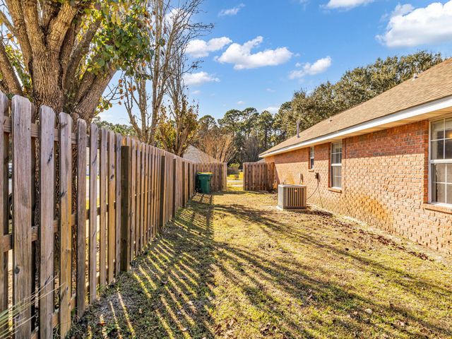 4009 Lauren Court, Destin, FL 32541