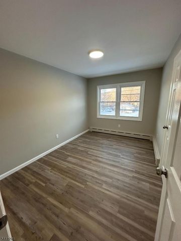 652 Carpentersville Rd, Pohatcong Twp., NJ 08865