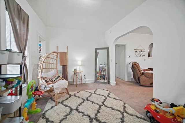 834 Toledo St, Adrian, MI 49221