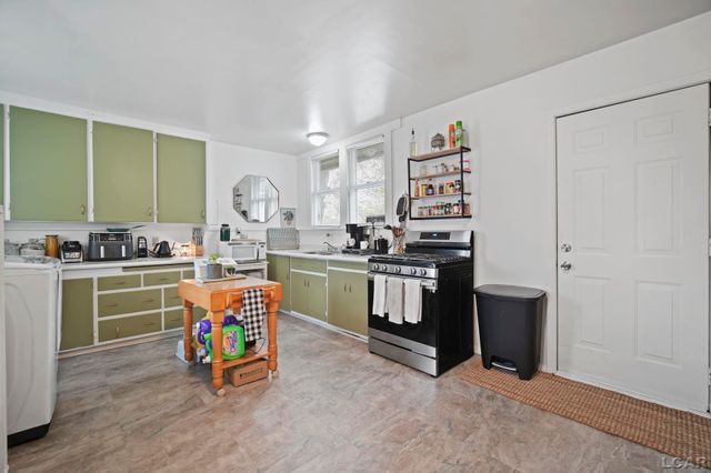 834 Toledo St, Adrian, MI 49221