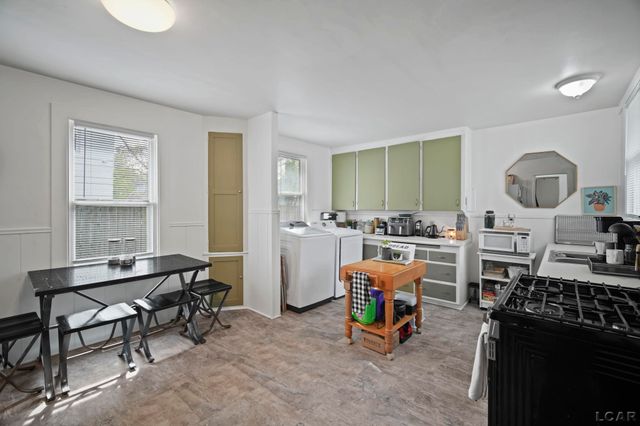 834 Toledo St, Adrian, MI 49221