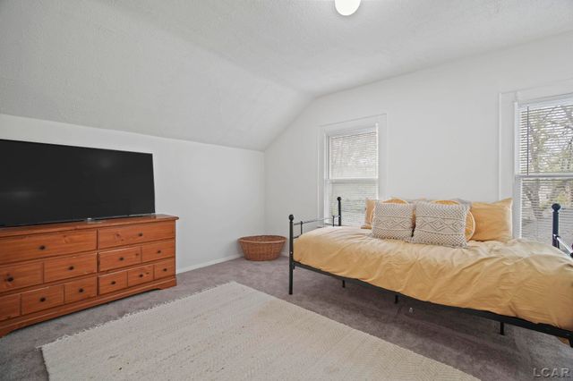 834 Toledo St, Adrian, MI 49221