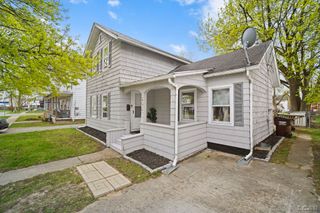 834 Toledo St, Adrian, MI 49221