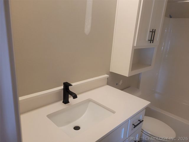 10413 E 132nd Street S, Bixby, OK 74008