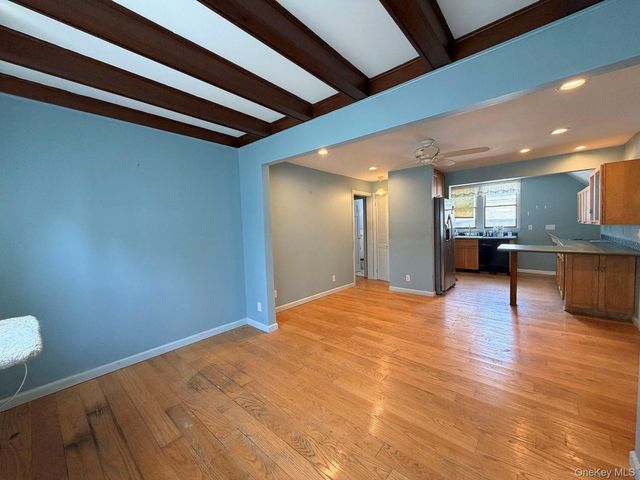 126 Eaton Lane, West Islip, NY 11795