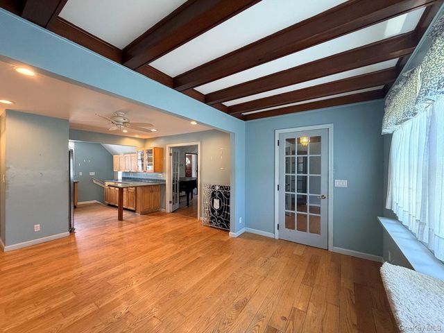 126 Eaton Lane, West Islip, NY 11795