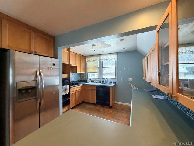126 Eaton Lane, West Islip, NY 11795