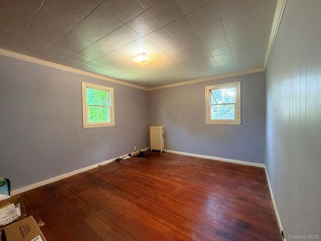 126 Eaton Lane, West Islip, NY 11795