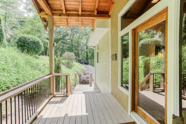 113 Snowbird Trail, Robbinsville, NC 28771
