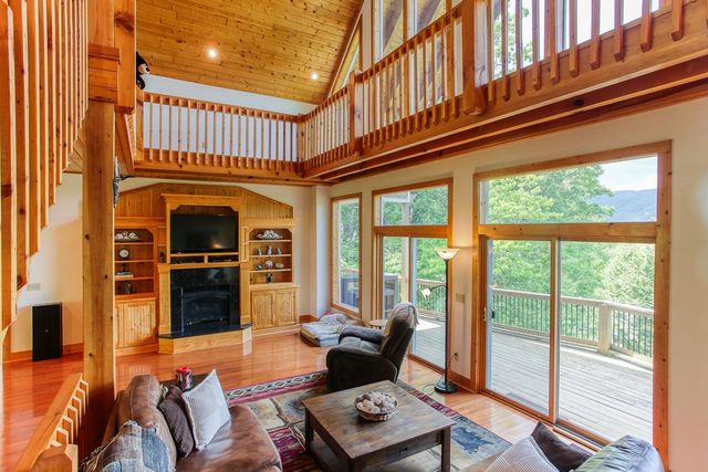 113 Snowbird Trail, Robbinsville, NC 28771