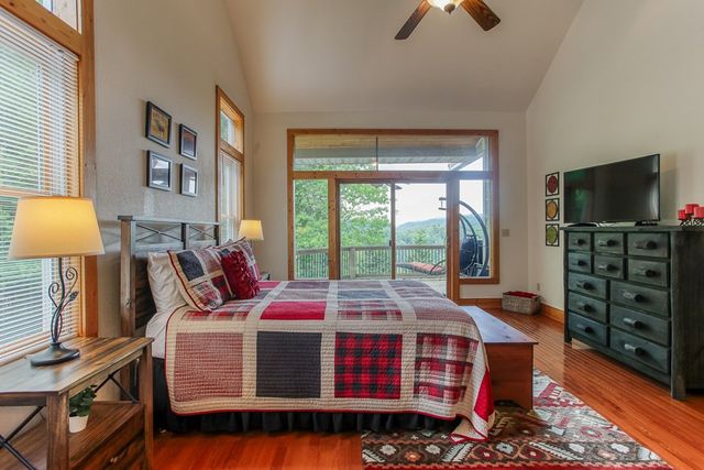 113 Snowbird Trail, Robbinsville, NC 28771