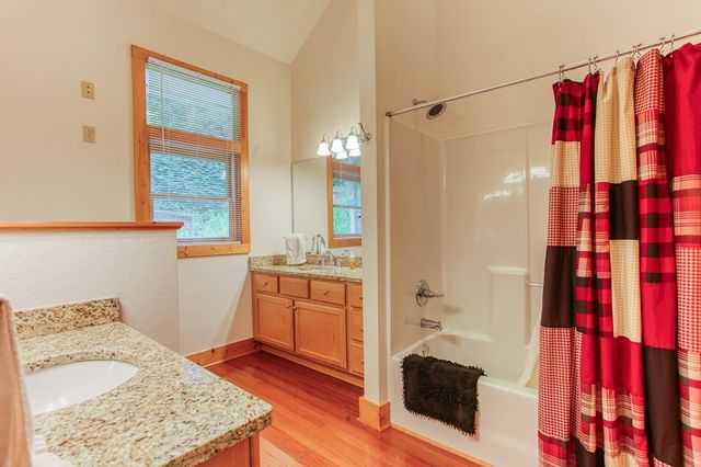 113 Snowbird Trail, Robbinsville, NC 28771