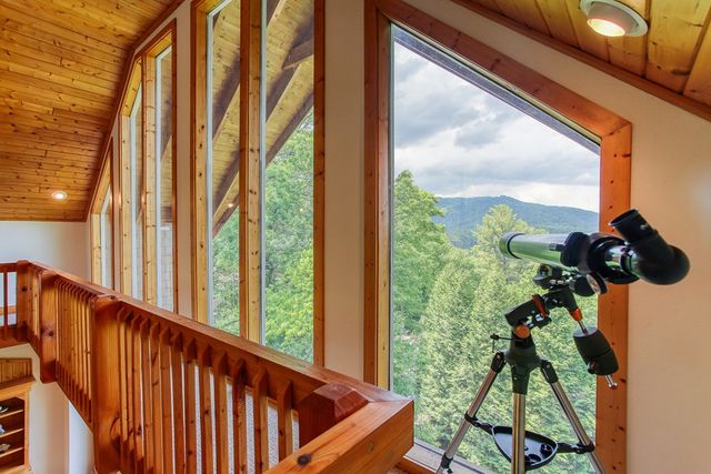 113 Snowbird Trail, Robbinsville, NC 28771