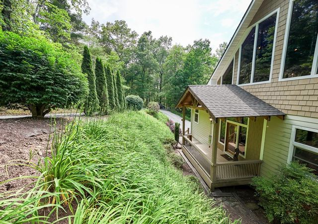 113 Snowbird Trail, Robbinsville, NC 28771