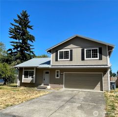 10401 98th Street SW, Lakewood, WA 98498