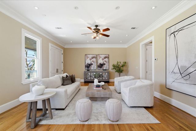 607 E 15th Street, Houston, TX 77008