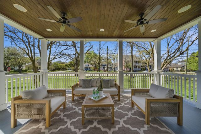 607 E 15th Street, Houston, TX 77008