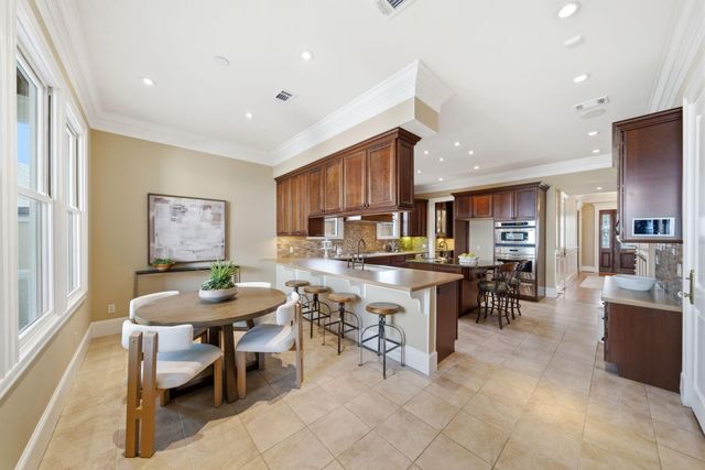 607 E 15th Street, Houston, TX 77008