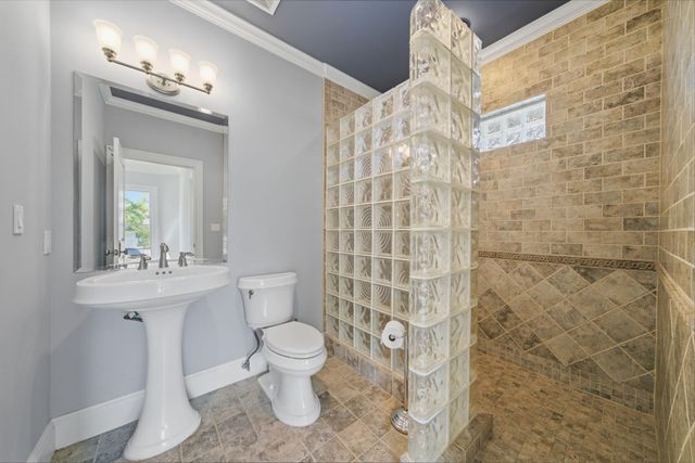 607 E 15th Street, Houston, TX 77008