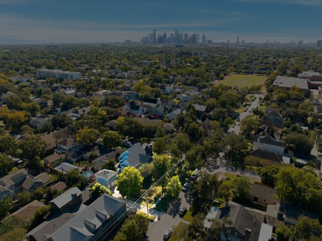 607 E 15th Street, Houston, TX 77008