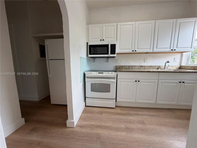 1429 SW 3rd Street 4, Miami, FL 33135