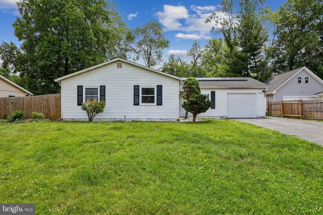 108 N CYPRESS RD N, Sterling, VA 20164