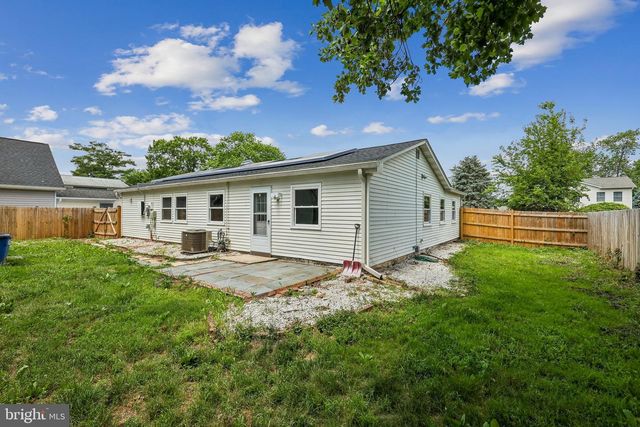 108 N CYPRESS RD N, Sterling, VA 20164
