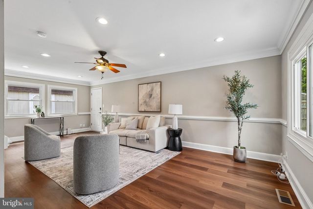 108 N CYPRESS RD N, Sterling, VA 20164