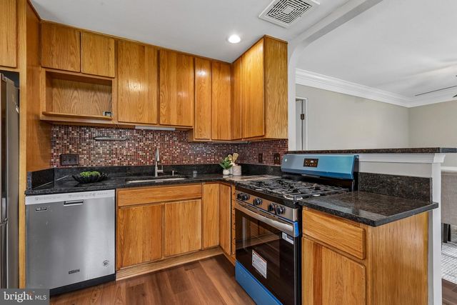 108 N CYPRESS RD N, Sterling, VA 20164