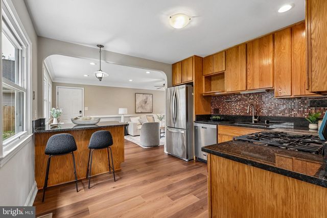 108 N CYPRESS RD N, Sterling, VA 20164