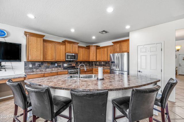 8800 W STATE Avenue, Glendale, AZ 85305