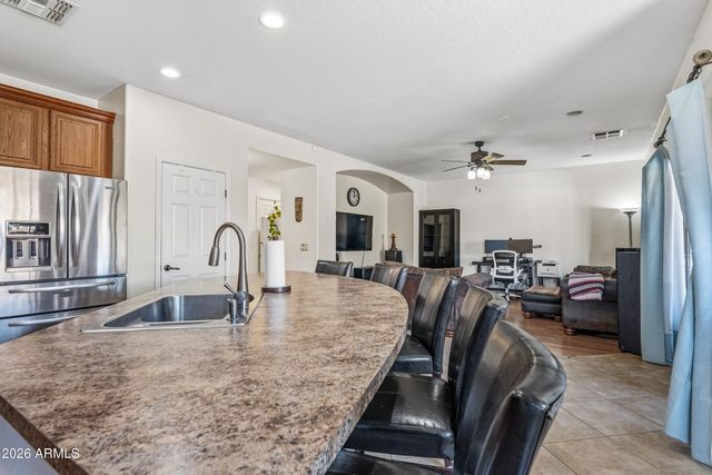 8800 W STATE Avenue, Glendale, AZ 85305