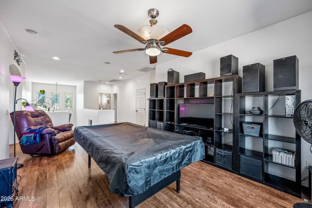 8800 W STATE Avenue, Glendale, AZ 85305