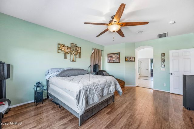 8800 W STATE Avenue, Glendale, AZ 85305