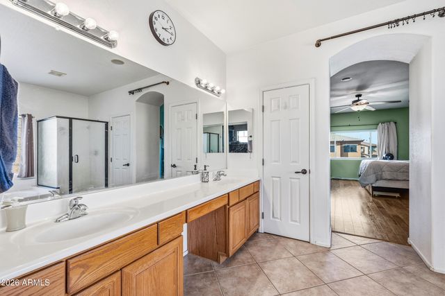 8800 W STATE Avenue, Glendale, AZ 85305