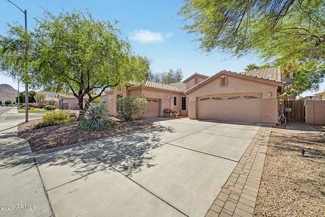 6915 W BRILES Road, Peoria, AZ 85383