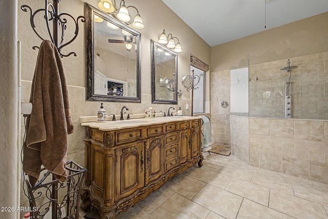6915 W BRILES Road, Peoria, AZ 85383