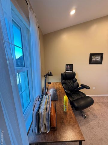 5617 Millpointe Drive, Waterford, MI 48327