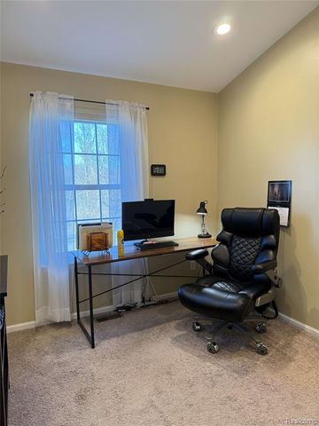 5617 Millpointe Drive, Waterford, MI 48327