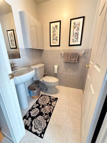 5617 Millpointe Drive, Waterford, MI 48327