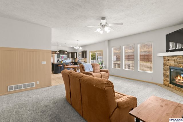 4202 S 202 Avenue, Omaha, NE 68135