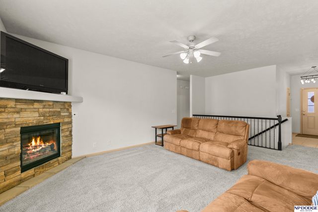 4202 S 202 Avenue, Omaha, NE 68135