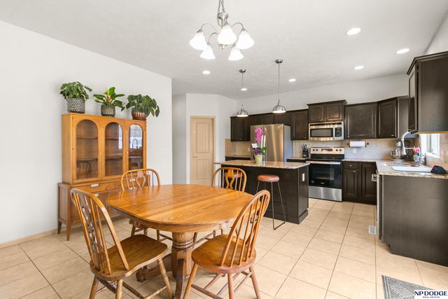 4202 S 202 Avenue, Omaha, NE 68135