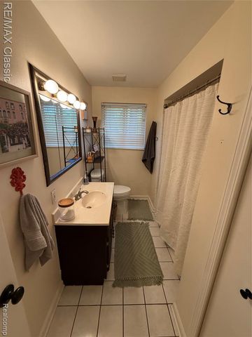 857 Panorama Drive, Milford, MI 48381
