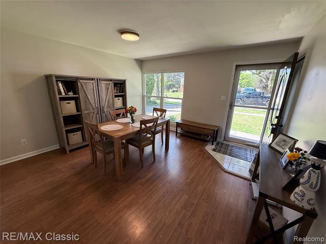 857 Panorama Drive, Milford, MI 48381