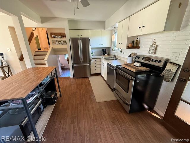 857 Panorama Drive, Milford, MI 48381