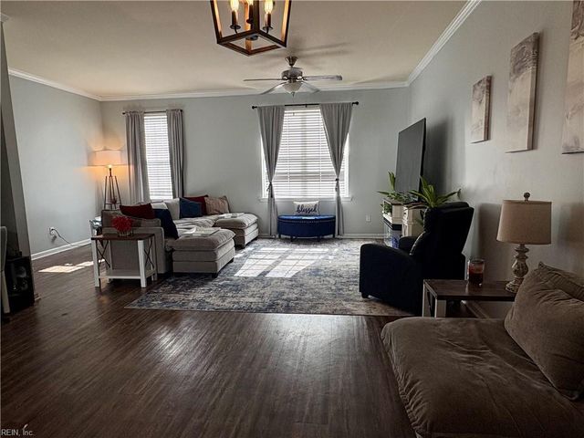 128 Daybeacon ST, Yorktown, VA 23692