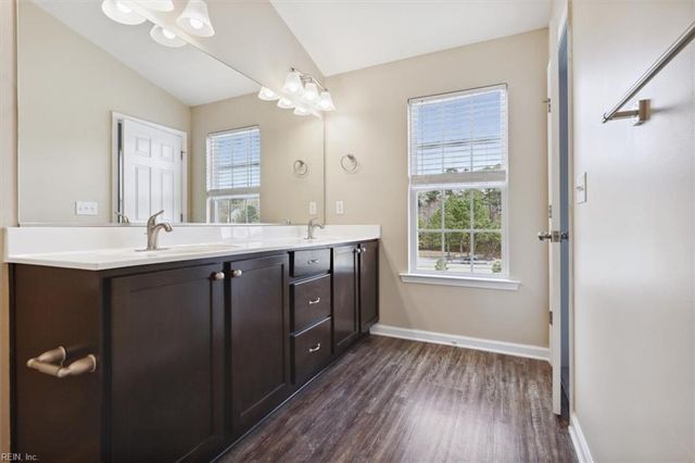 128 Daybeacon ST, Yorktown, VA 23692