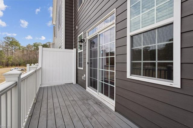 128 Daybeacon ST, Yorktown, VA 23692