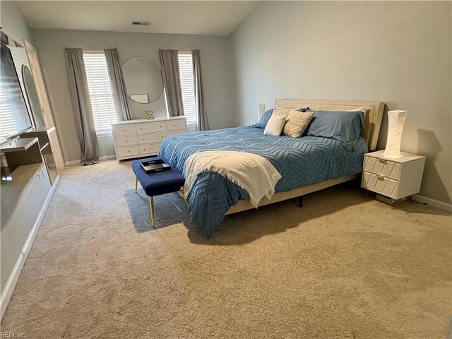 128 Daybeacon ST, Yorktown, VA 23692